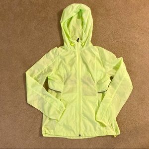 NWOT Light rain coat, xs.